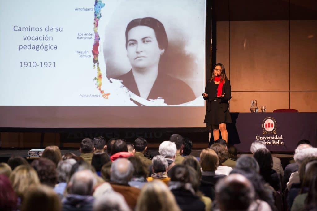 Encuentro-Cultural-Mujeres-de-Vanguardia-Gabriela-Mistral-JMR-16-2000×1333-1