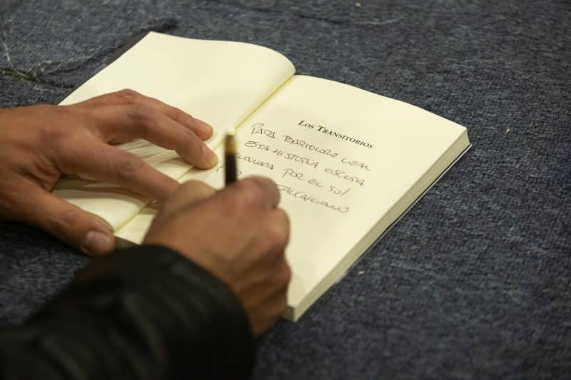 Lanzamiento-de-novela-Los-Transitorios47-800×533-1