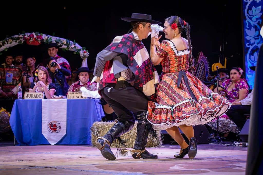 cueca-de-salon