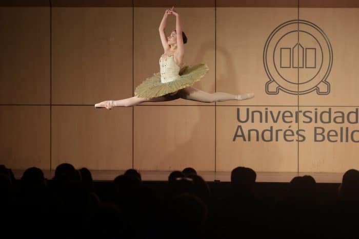 Ballet-juvenil-del-Municipal-de-Santiago-CR56-700×467